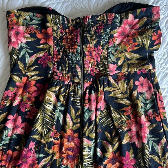 American Eagle Floral Jumpsuit - Picture 7 of 10